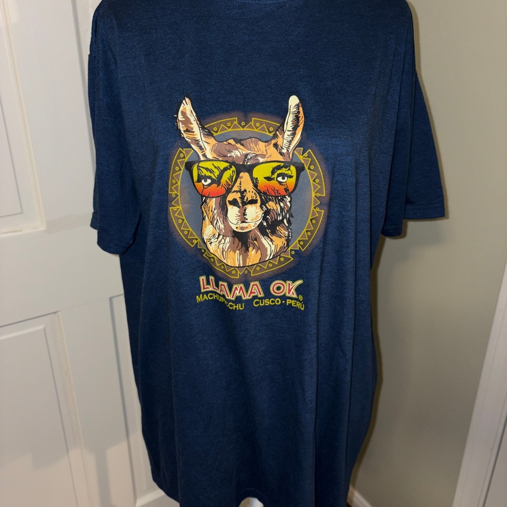 Llama Graphic T-Shirt from Cusco Peru made with 100% cotton XL